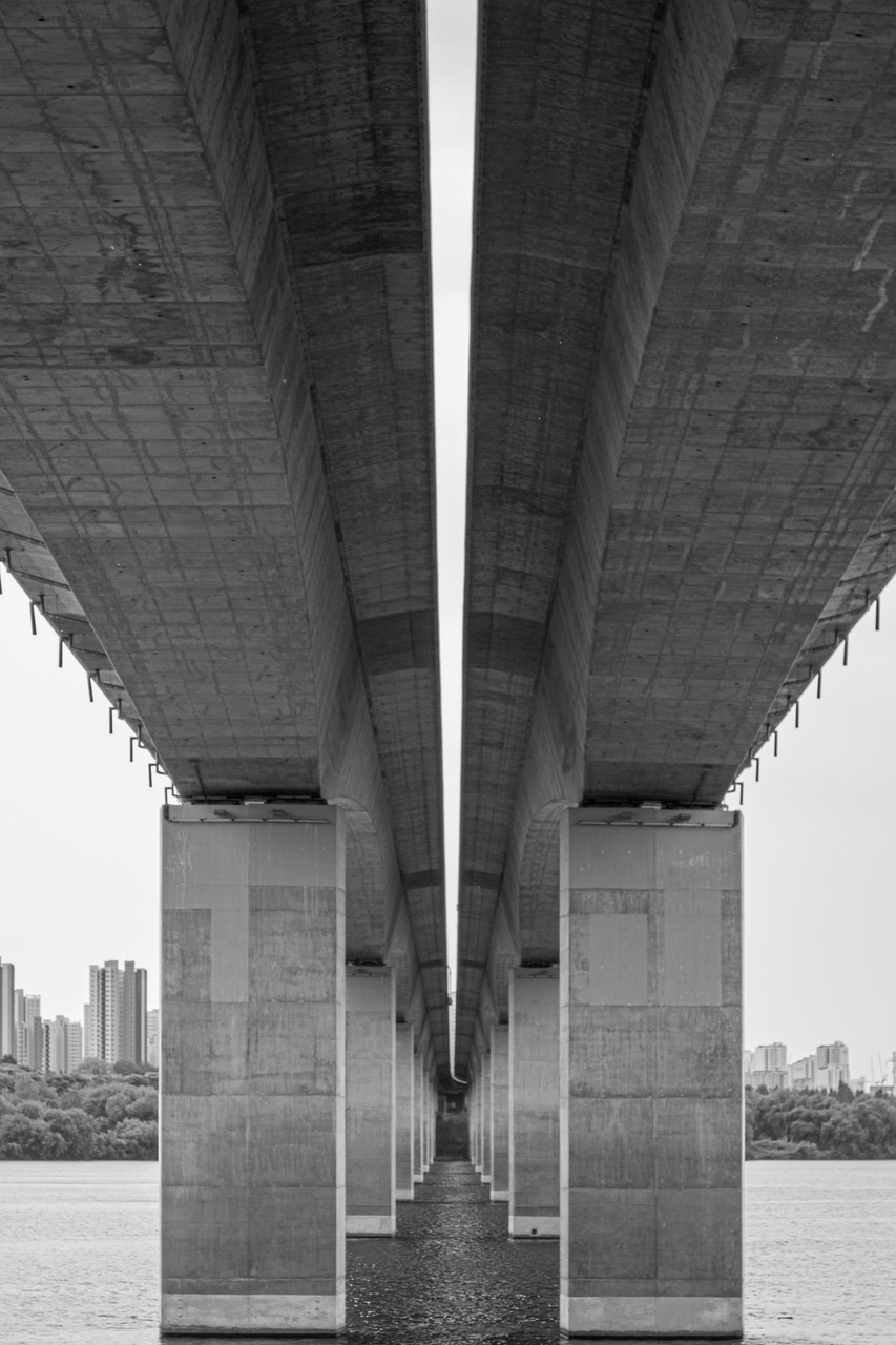 bridge-7997690_1280